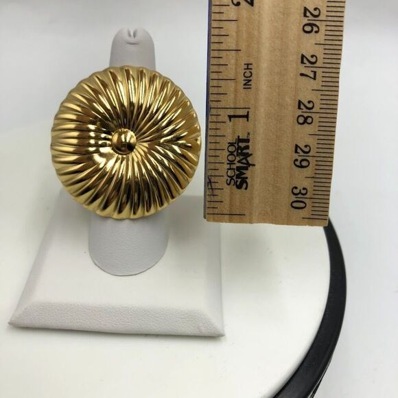 18k Gold Plated Women's Large Round Flower Statement Ring Open Back Waterproof - Picture 9 of 9